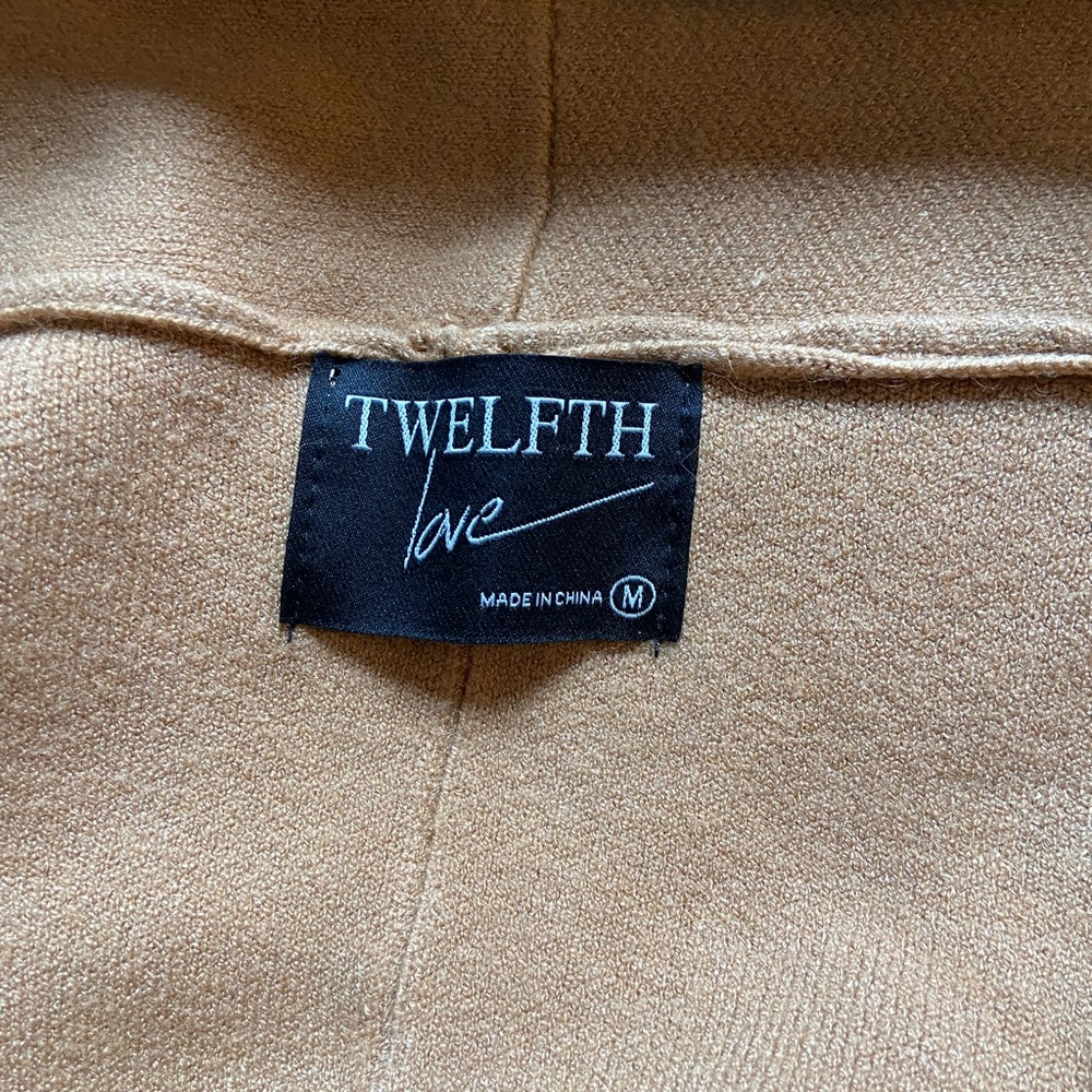 🌸 Twelfth Love 🌸 tan trench coat - Picture 4 of 8